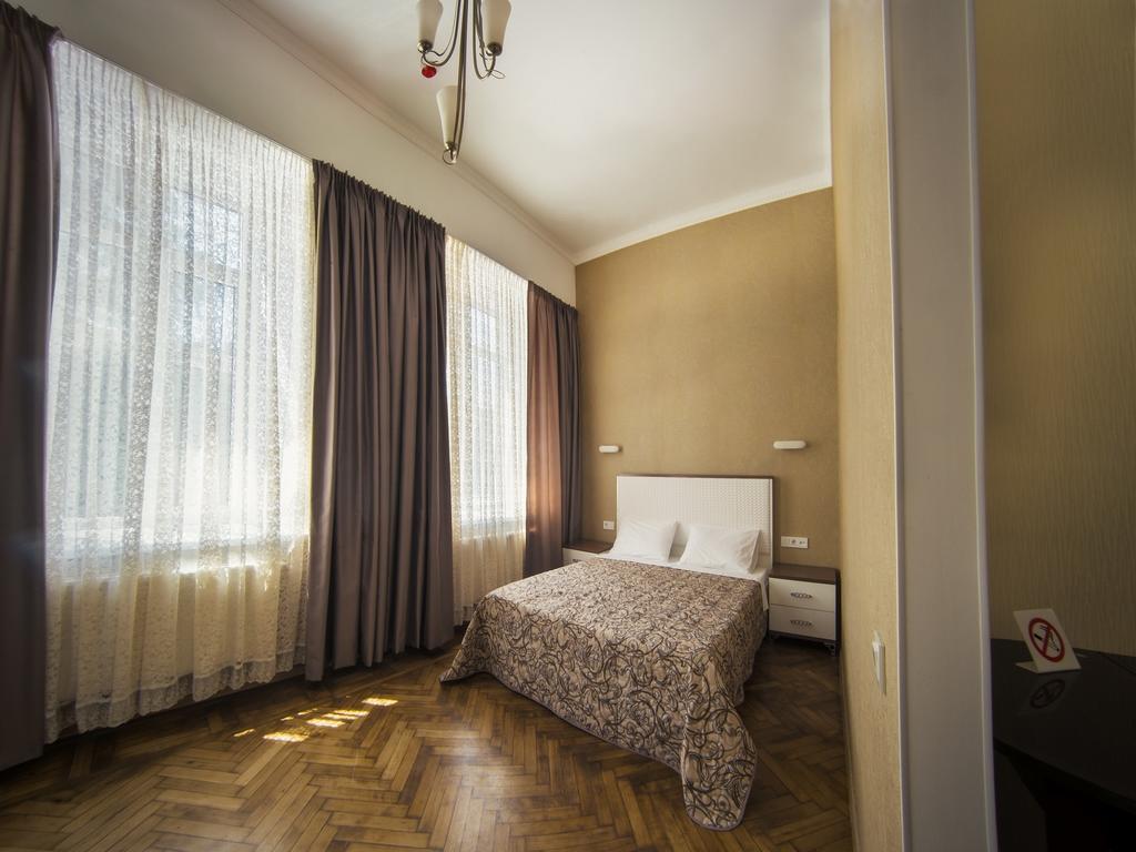 Apart Hotel Kvartira 1 Odesa Room photo